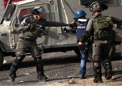 الاحتلال يعتقل صحفية من القدس