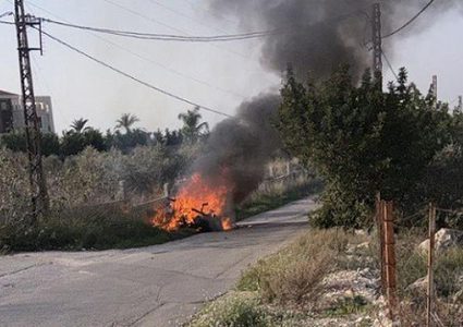 مصادر لبنانية: استشهاد شاب في قصف مركبة في جنوب لبنان