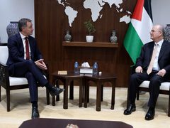 رئيس الوزراء يبحث مع مدير برنامج الأمم المتحدة الإنمائي مستجدات الإغاثة والتعافي