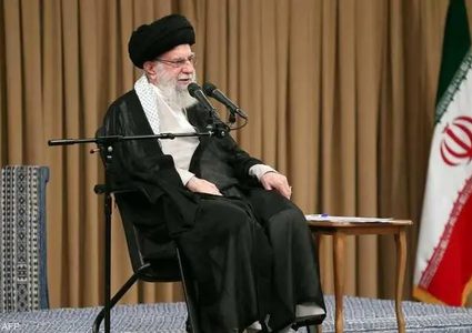 خامنئي يتحدّى ترامب: سلاحٌ قادر على إغراق حاملات الطائرات