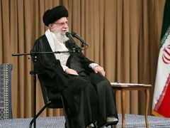 خامنئي يتحدّى ترامب: سلاحٌ قادر على إغراق حاملات الطائرات