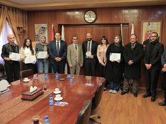 النجاح تكرّم الفرق الفائزة في أولمبياد اللغة الإنجليزية وتحصد ثلاثة كؤوس