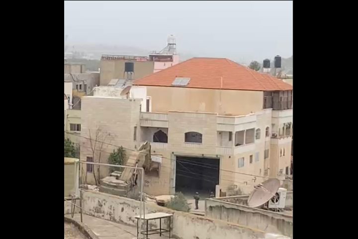 الاحتلال يهدم منزل الشهيد رأفت دواسة في السيلة الحارثية
