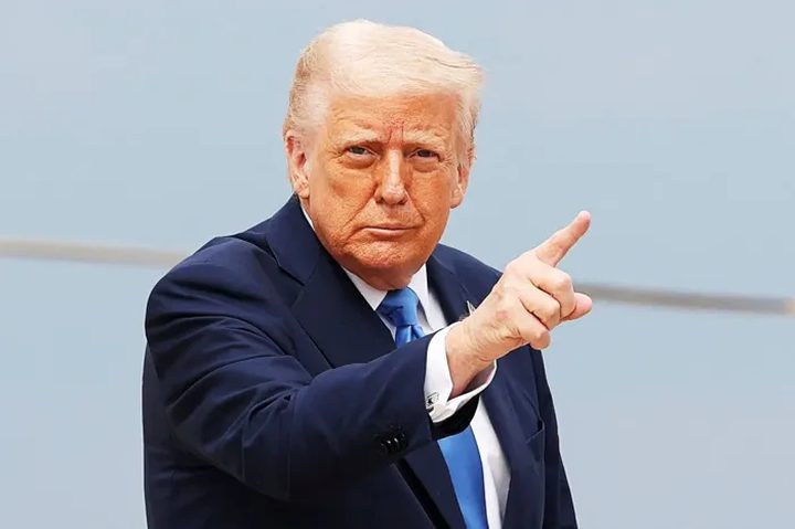 ترامب يحذّر من فشل مفاوضات إيران ويتحدث عن قرب تخفيف الحظر عن غزة