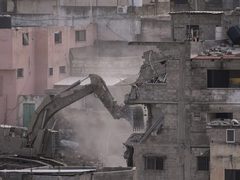 الاحتلال يهدم منزل الشهيد رأفت دواسة في بلدة السيلة الحارثية