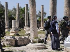 المجلس الوطني يدين قرار الاحتلال بالاستيلاء على آثار سبسطية