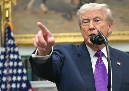 ترامب يخيّر إيران بين الاتفاق أو استخدام قاعدة "دييغو غارسيا"