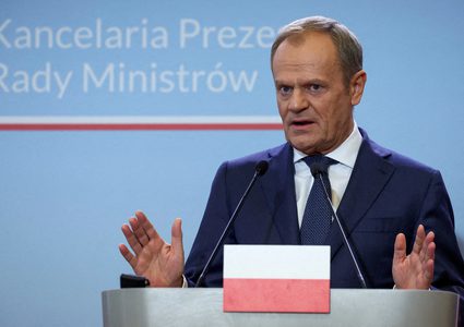 بولندا تأمر رعاياها بالخروج من إيران وتحذرهم: "لا يمكننا إنقاذكم"