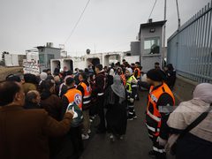 الاحتلال يفرض قيودا مشددة على دخول المصلين للمسجد الأقصى