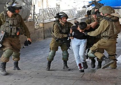 الاحتلال يعتقل ٥ مواطنين شمال طولكرم