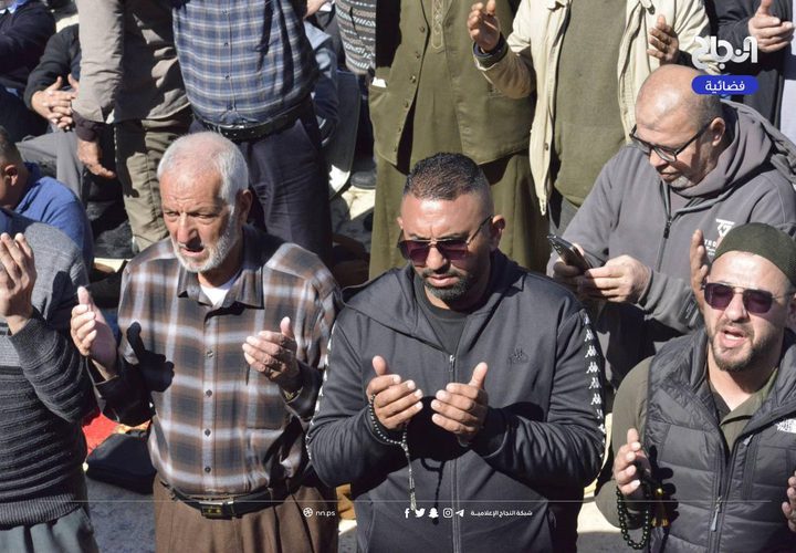 80 ألف مصل يؤدون صلاة الجمعة الأولى من رمضان في المسجد الأقصى