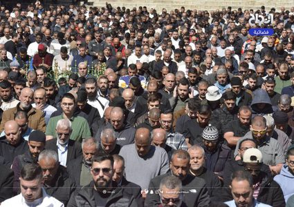 80 ألف مصل يؤدون صلاة الجمعة الأولى من رمضان في المسجد الأقصى