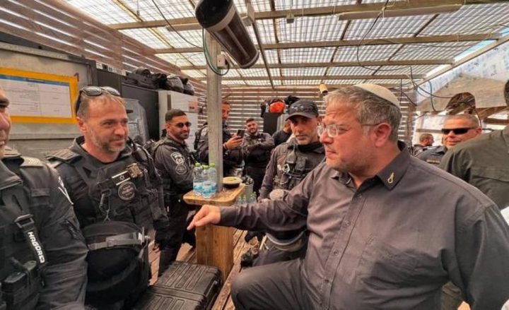 بن غفير يقتحم محيط المسجد الأقصى في الجمعة الأولى من رمضان