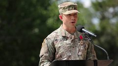 الجنرال الأمريكي جيفرز يعلن توزيع قوات الأمن الدولية على خمسة قطاعات في غزة