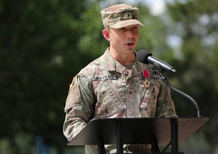 الجنرال الأمريكي جيفرز يعلن توزيع قوات الأمن الدولية على خمسة قطاعات في غزة