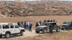 إصابة مُسن ونجله باعتداء مستوطنين جنوب الخليل