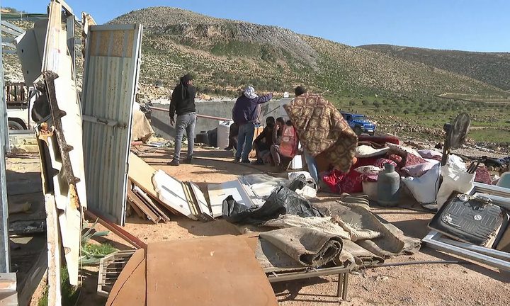 نزوح قسري متكرر لـ11 عائلة في تجمع "الخلايل" شرق رام الله تحت هجمات المستوطنين