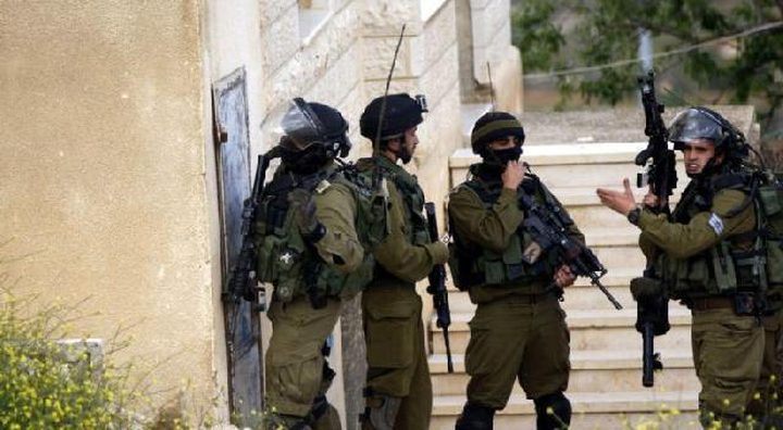 الاحتلال يستولي على عشرات المركبات في عناتا شمال القدس