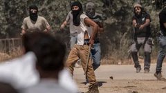 إصابتان برصاص مستوطنين في المغير وإحراق غرفة زراعية في أبو فلاح شمال رام الله