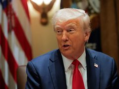 رسوم ترامب الجمركية الجديدة تدخل حيز التنفيذ 24 فبراير ولمدة 150 يوما