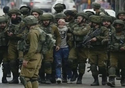 الاحتلال يعتقل 8 مواطنين بينهم 3 أطفال من قلقيلية وعزون