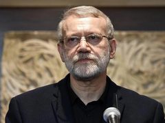 لاريجاني يزور مسقط الثلاثاء حاملا رد طهران بشأن الملف النووي