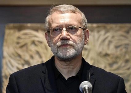 لاريجاني يزور مسقط الثلاثاء حاملا رد طهران بشأن الملف النووي