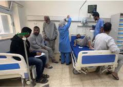 اللجنة الدولية للصليب الأحمر تسهّل نقل 8 معتقلين إلى مستشفى شهداء الأقصى