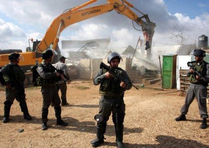 قوات الاحتلال تهدم بركسا زراعيا في بورين جنوب نابلس