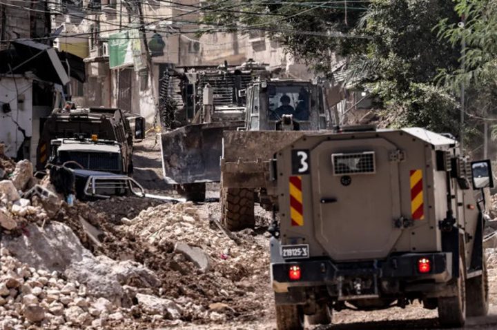 الاحتلال يدفع بتعزيزات عسكرية نحو مدينة طولكرم ومخيميها