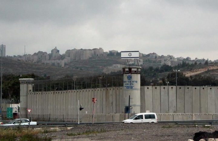 نادي الأسير: تصاعد القمع والتجويع والمرض في سجن "عوفر"