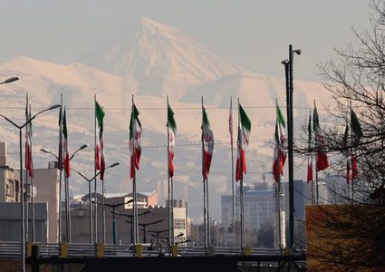 ترامب يلوّح بالخيار العسكري ضد إيران: “يوم سيئ للغاية إذا فشل الاتفاق”