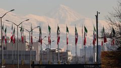 ترامب يلوّح بالخيار العسكري ضد إيران: “يوم سيئ للغاية إذا فشل الاتفاق”