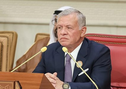 ملك الأردن يدعو لتكثيف جهود إيصال المساعدات إلى غزة دون قيود