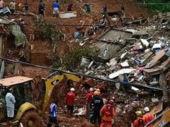 مصرع 30 شخصا جراء السيول في البرازيل