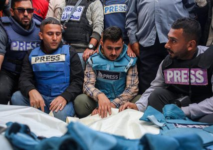 لصحافة تحت النار ...غزة الأكثر دموية للإعلاميين عالميًا