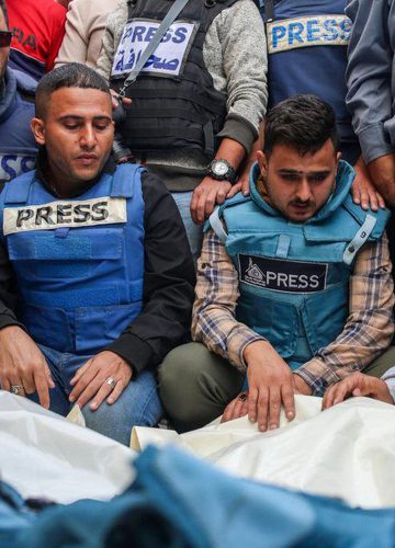 لصحافة تحت النار ...غزة الأكثر دموية للإعلاميين عالميًا