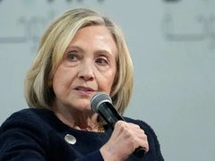هيلاري كلينتون تطالب باستدعاء ترامب في تحقيق الكونغرس بقضية إبستين