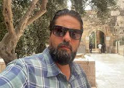 الاحتلال يعتقل الصحفي أحمد جلاجل من باحات المسجد الأقصى