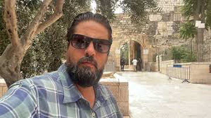 الاحتلال يعتقل الصحفي أحمد جلاجل من باحات المسجد الأقصى