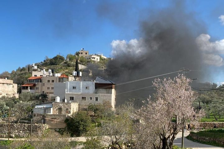 اصابات وحرق مركبة في هجوم للمستوطنين على جالود