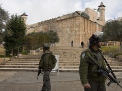 الاحتلال يغلق الحرم الإبراهيمي حتى اشعار آخر