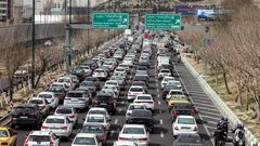 السلطات الإيرانية تدعو سكان طهران إلى مغادرة العاصمة