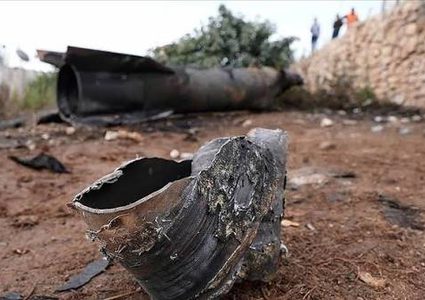 الشرطة: تلقينا بلاغات تفيد بسقوط شظايا صواريخ في عدد من المحافظات