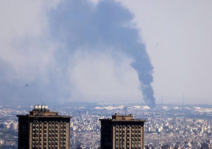 الإعلام العبري: الضربة على إيران تهدف لتغيير النظام