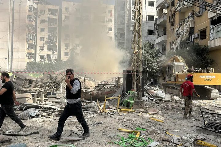 عدوان إسرائيلي واسع على ضاحية بيروت وتهديد بقصف بلدات جنوبًا