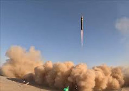 الجيش الإيراني: هجمات صاروخية على القواعد الأميركية في المنطقة