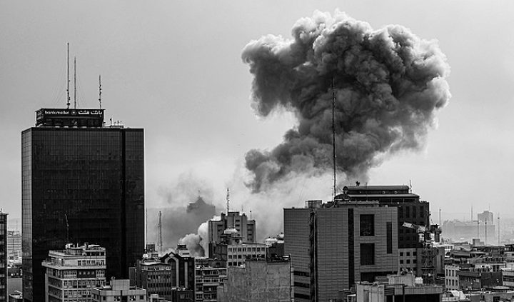 اليوم الرابع... غارات إسرائيلية وأميركية عنيفة على طهران