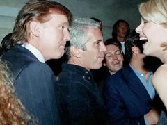 الغارديان: وزارة العدل أخفت وثائق تتهم ترامب بالاعتداء على طفلة بمساعدة إبستين