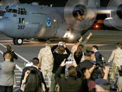 واشنطن تعلن إجلاء 17.5 ألف أميركي من الشرق الأوسط خلال أيام